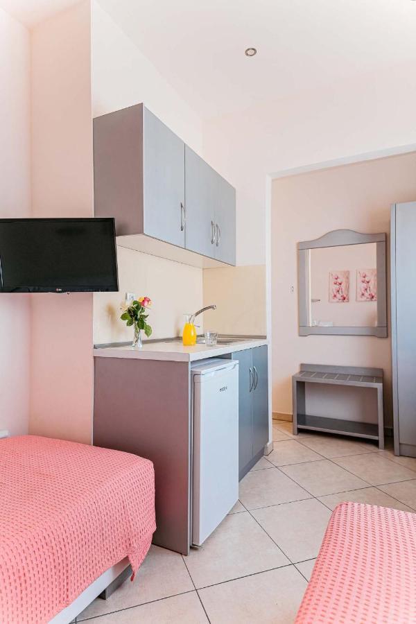 Marinis Boutique Rooms Nea Iraklitsa Экстерьер фото