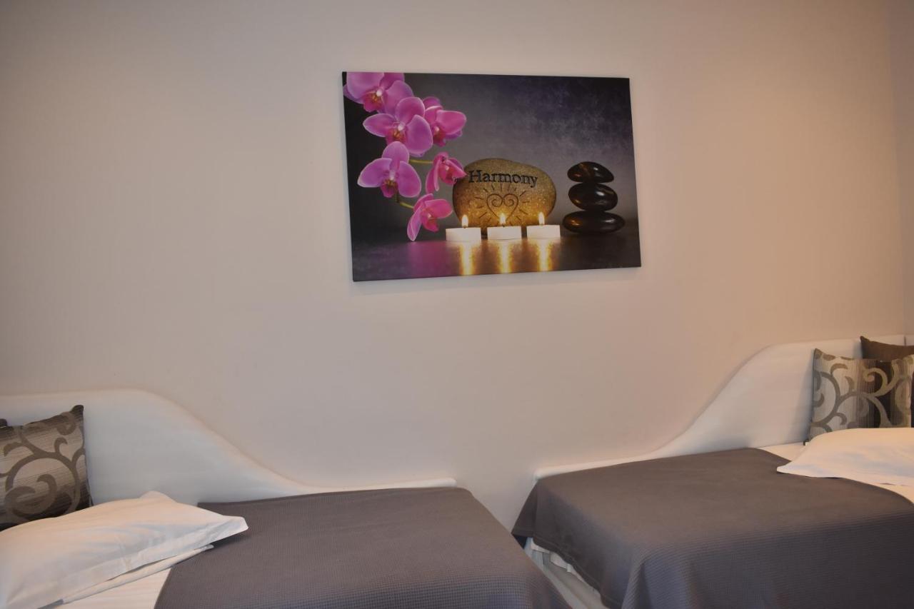 Marinis Boutique Rooms Nea Iraklitsa Экстерьер фото
