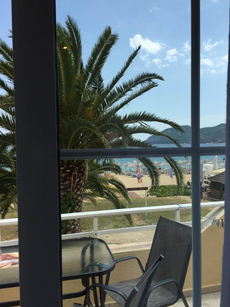 Marinis Boutique Rooms Nea Iraklitsa Экстерьер фото